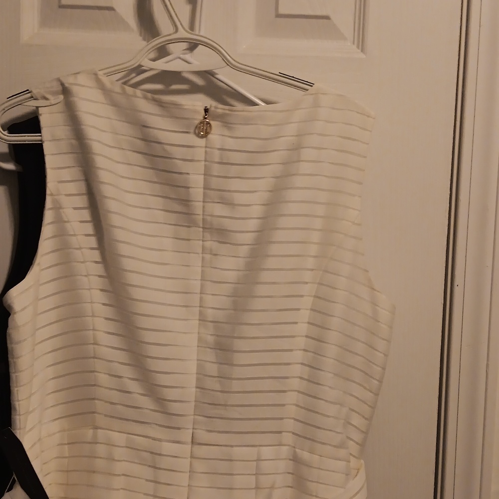 Dress - Picture 3 of 5